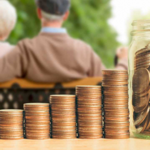 Предлагается обесценить накопления граждан ради спасения экономики